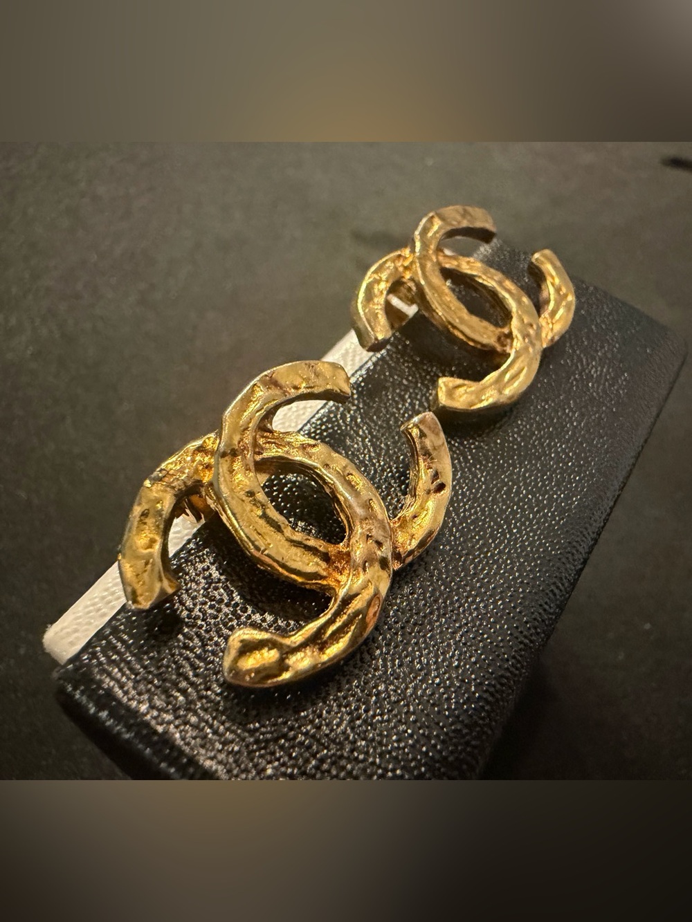 Chanel vintage Gold plated hammered Double-C Logo Clipon Earrings